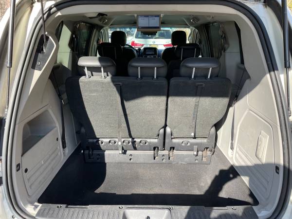 2009 Chrysler Town & Country Touring for sale in Brooklyn, NY – photo 16