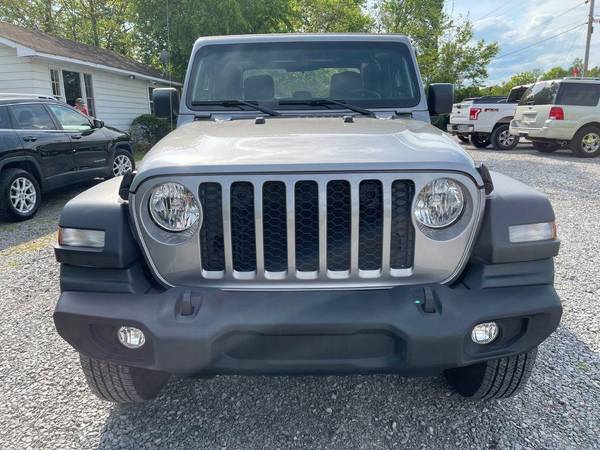 2020 JEEP GLADIATOR SPORT - - by dealer - vehicle for sale in Rossville, TN – photo 2