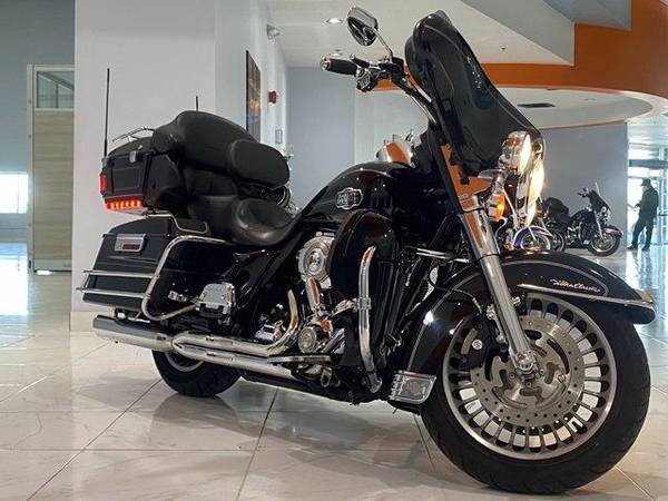 2011 HARLEY-DAVIDSON FLHTCU FLHTCU - LOWEST PRICES UPFRONT! - cars & for sale in Columbus, OH – photo 4