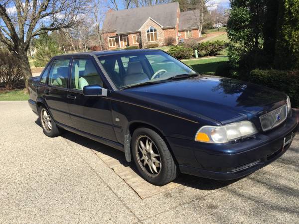 2000 Volvo sedan, S70 - cars & trucks - by owner - vehicle... for sale in Louisville, KY – photo 3