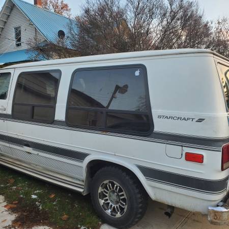 Starcraft van, sleeps 4, new engine, new transmission, 97k, $3500 -... for sale in Spokane, WA – photo 5