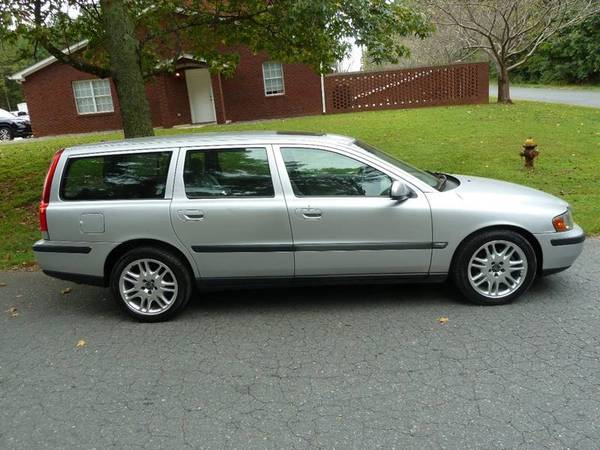 2001 VOLVO V70, TIMING BELT REPLACED, LOADED, <147K, & MORE! for sale in Matthews, NC – photo 8