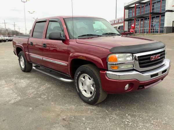 Strong! 2005 GMC Sierra 1500! Z71 4x4! Crew Cab! We Finance! - cars... for sale in Ortonville, MI – photo 7