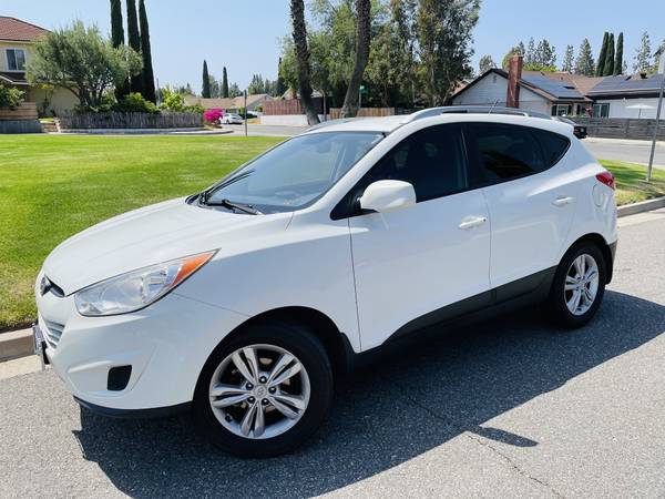 2011 Hyundai Tucson GLS Loaded CLEAN TITLE for sale in San Clemente, CA – photo 2