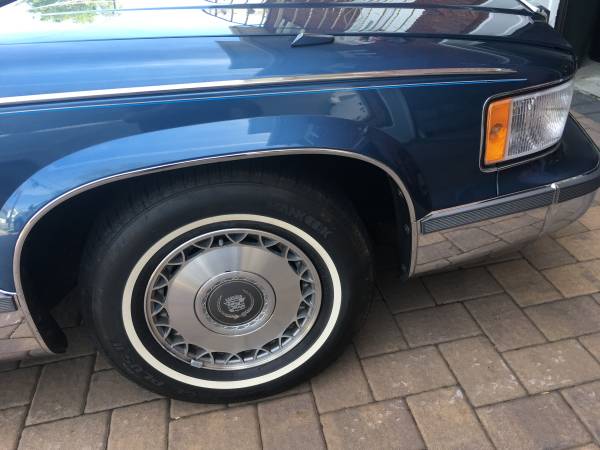 1993 Cadillac Fleetwood Brougham for sale in Garfield, NJ – photo 20