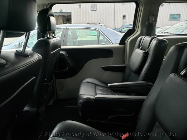2013 Chrysler Town & Country 4dr Wagon Touring for sale in Woodbridge, District Of Columbia – photo 8