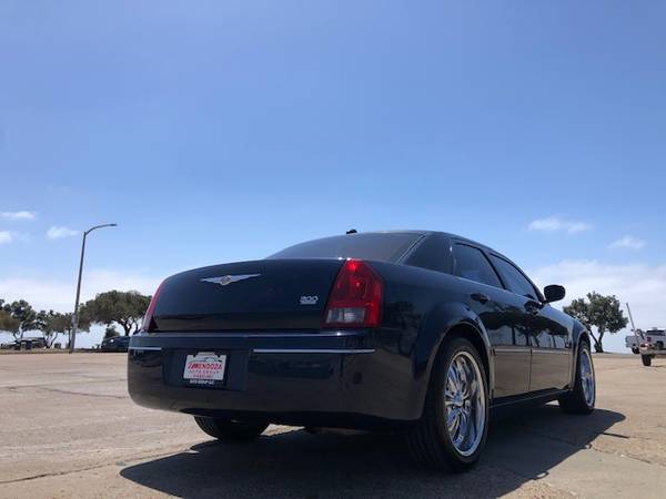 2006 Chrysler 300 Touring leather, GPS - - by dealer for sale in Chula vista, CA – photo 6