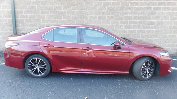 2018 Toyota Camry SE - cars & trucks - by owner - vehicle automotive... for sale in Versailles, KY – photo 4
