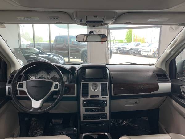 2010 Chrysler Town and Country Touring Plus - - by for sale in Springfield, IL – photo 13