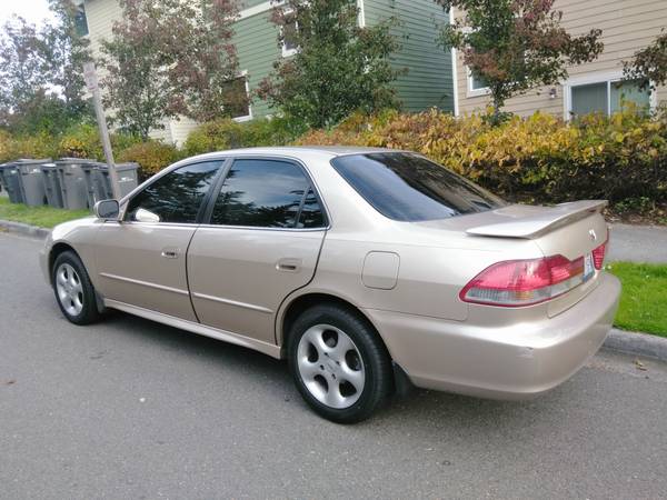 2002 Honda Accord LOW LOW MILES - cars & trucks - by owner - vehicle... for sale in Kirkland, WA – photo 4