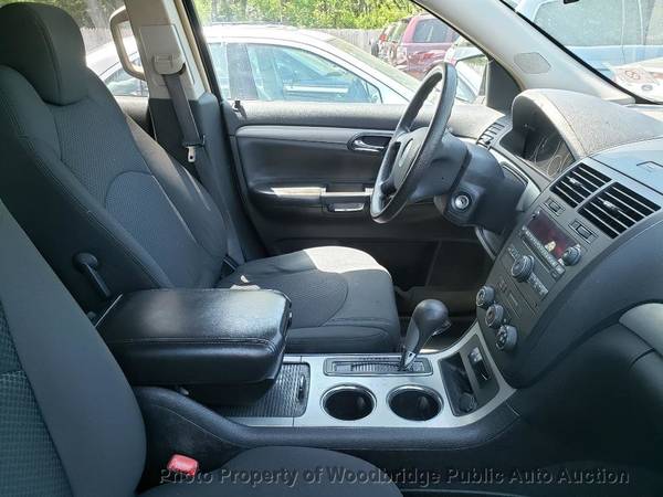 2007 Saturn Outlook AWD 4dr XE White - - by for sale in Woodbridge, District Of Columbia – photo 11