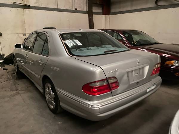 2000 MERCEDES E430 CLEAN TITLE SPORT PACKAGE - cars & trucks - by... for sale in Bakersfield, CA