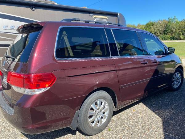 2010 Honda Odyssey *Reduced* - cars & trucks - by owner - vehicle... for sale in Mount Vernon, TX – photo 2