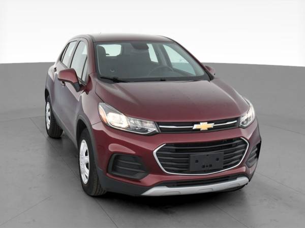2017 Chevy Chevrolet Trax LS Sport Utility 4D hatchback Red -... for sale in Fort Collins, CO – photo 16
