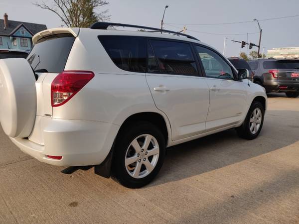 2 OWNER! NEW TIRES! LOW MILES! 2008 TOYOTA RAV4 LIMITED 4WD-CLEAN! -... for sale in Cedar Rapids, IA – photo 13