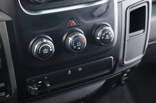 2017 RAM 1500 Express Quad Cab 4X4 Crew Cab Pickup for sale in Amityville, NY – photo 20