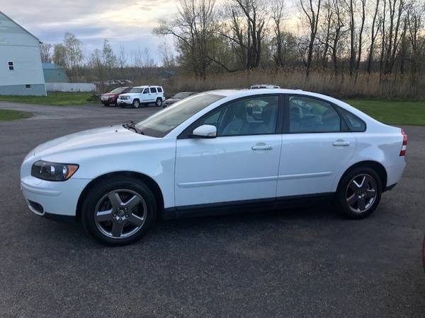 2006 Volvo S40 T5 Turbo AWD Luxury Car - - by dealer for sale in Spencerport, NY – photo 3