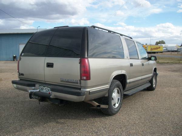 .....1999...CHEVY...SUBURBAN...4x4--(Mechanics Special) for sale in Fort Collins, CO – photo 4