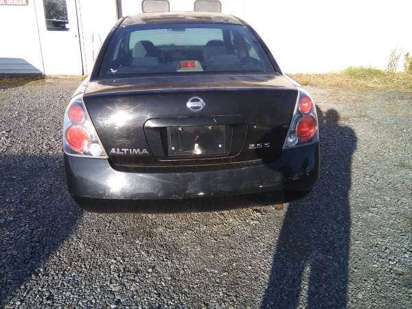 2005 Nissan Altima w sunroof - cars & trucks - by owner - vehicle... for sale in Ballston Spa, NY – photo 3