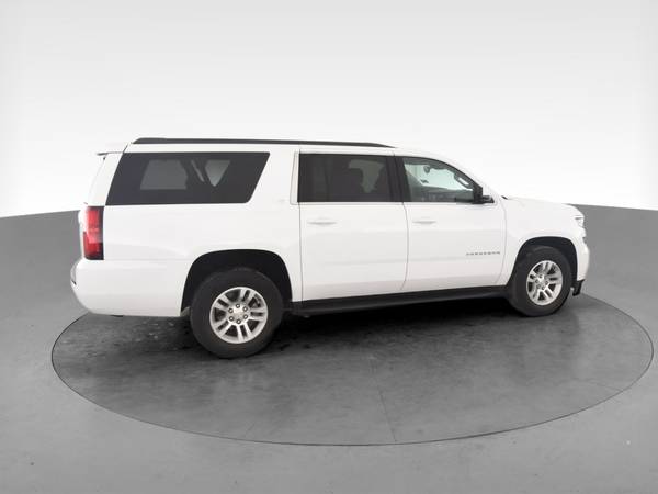 2020 Chevy Chevrolet Suburban LT Sport Utility 4D suv White -... for sale in Chicago, IL – photo 12