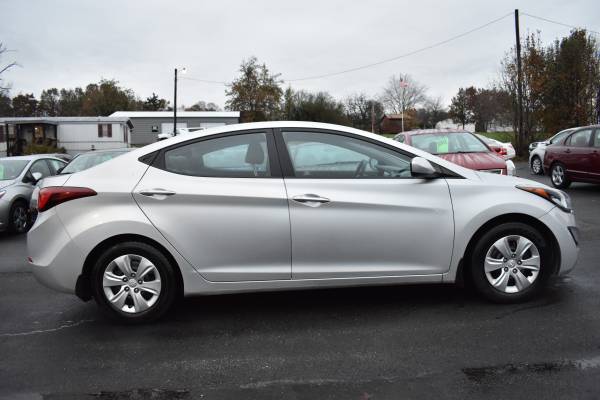 2016 Hyundai Elantra SE - Excellent Condition - Best Deal - cars &... for sale in Lynchburg, VA – photo 4