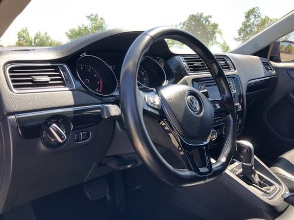 2017 Volkswagen Jetta 1.8T SEL Premium Sedan 4D for sale in Albany, CA – photo 9
