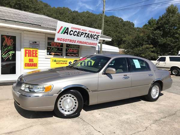 2001 *Lincoln* *Town Car* $700 DOWN PAYMENT for sale in Douglasville, GA – photo 2