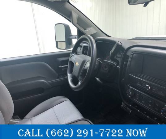2018 Chevrolet Silverado 3500HD Diesel 4X4 Crew Cab DRW Flat Bed Truck for sale in Ripley, MS – photo 17