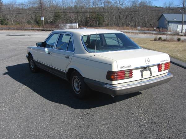 1985 MERCEDES 300 SD - cars & trucks - by dealer - vehicle... for sale in Dudley, MA – photo 2