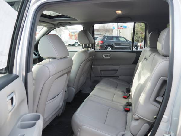 2013 Honda Pilot EX-L - - by dealer - vehicle for sale in Inver Grove Heights, MN – photo 11