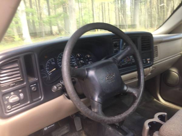 02 Chevy Silverado 1500 4x4 long bed low miles V8 very clean runs for sale in Hanover, MA – photo 4