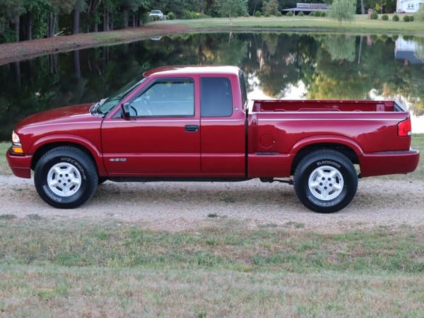 2000 Chevrolet S-10 Ext Cab 4WD LS - - by dealer for sale in Zebulon, NC – photo 6
