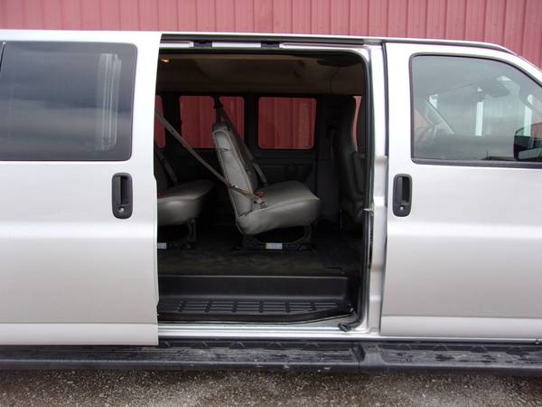 2019 Chevy Express 15 Passenger, Backup Camera! SK#WH2247 - cars &... for sale in Millersburg, OH – photo 16
