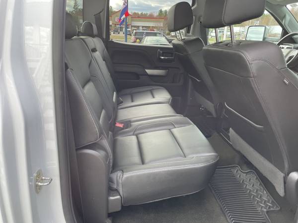 2018 Chevrolet Chevy Silverado 2500HD LT 4x4 4dr Crew Cab SB Diesel for sale in Plaistow, NY – photo 22