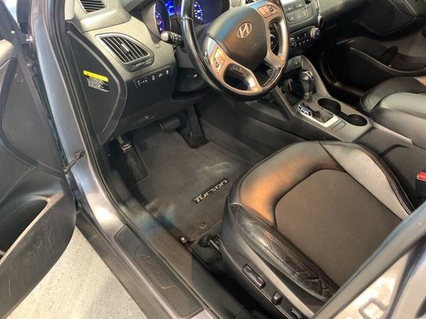 2014 Hyundai Tucson AWD 4D Sport Utility/SUV SE for sale in Cedar Falls, IA – photo 10