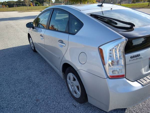 2010 TOYOTA PRIUS III - cars & trucks - by owner - vehicle... for sale in Conyers, GA – photo 4