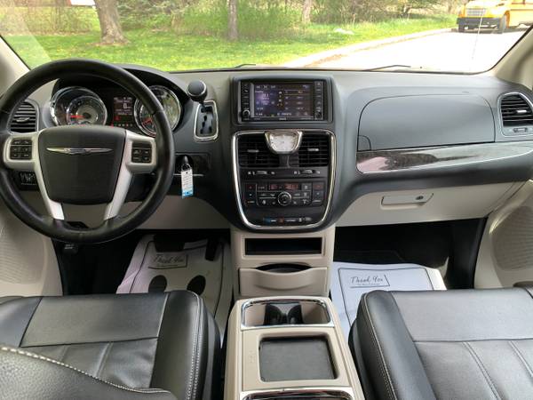 2016 Chrysler Town Country 4dr Wgn Touring - - by for sale in Flint, MI – photo 20
