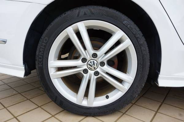 2015 VW Volkswagen Passat 3.6L V6 SEL Premium sedan Candy White for sale in New Smyrna Beach, FL – photo 13