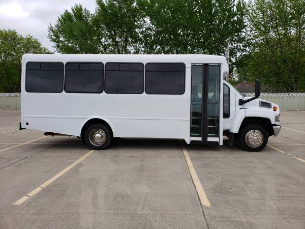 2007 Chevy C-4500 Shuttle/Party/Limo/Church Bus for sale in Oak Grove, NE – photo 2