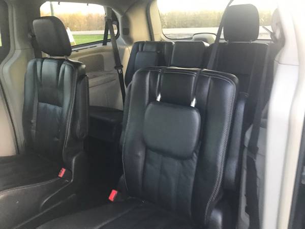 2014 Chrysler Town & Country Touring - Leather, DVD, Loaded - cars &... for sale in Spencerport, NY – photo 6