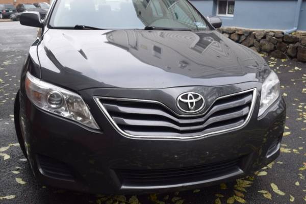 *2011* *Toyota* *Camry* *LE 4dr Sedan 6A* - cars & trucks - by... for sale in Paterson, CT – photo 2