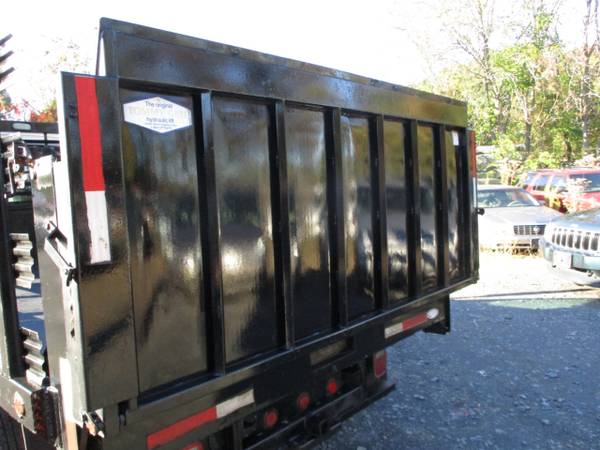2005 Chevrolet C4C042 C4500 12 FOOT RACK BODY STAKE BODY for sale in south amboy, NJ – photo 6