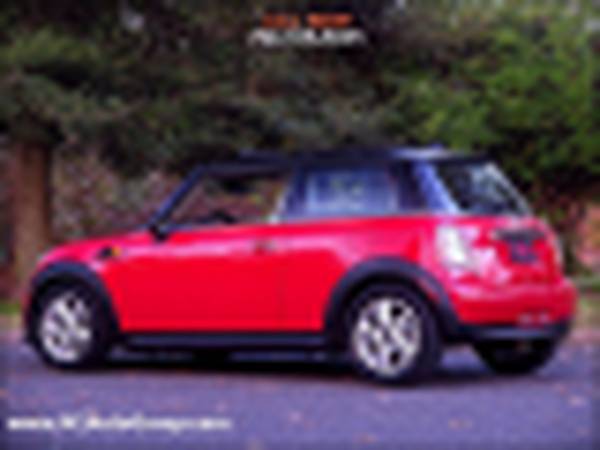 2013 Mini Cooper Hardtop Cooper 2dr Hatchback - cars & trucks - by... for sale in East Brunswick, NY – photo 3