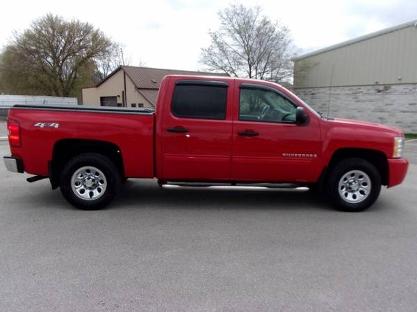2009 Chevrolet Silverado 1500 LT 4x4 4dr Crew Cab 5 8 ft SB - cars for sale in Waukesha, WI – photo 4