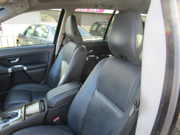 *LUXURY*SAFETY*RELIABILITY* 2010 VOLVO XC90 ALL WHEEL DRIVE, 3RD ROW... for sale in Rockford, IL – photo 7