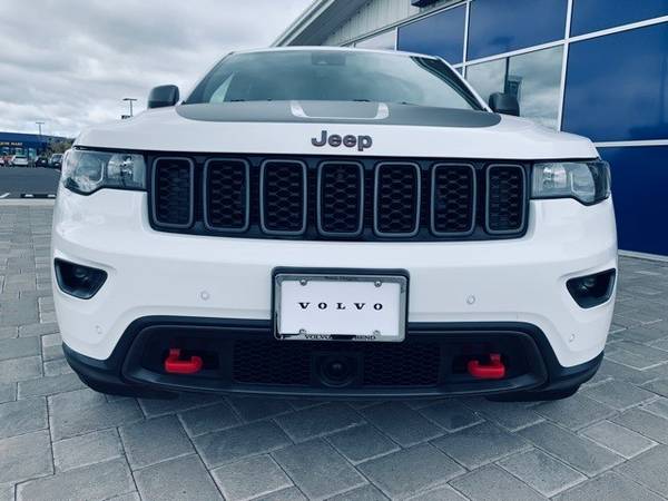 2018 Jeep Grand Cherokee 4x4 4WD Trailhawk SUV - - by for sale in Bend, OR – photo 2