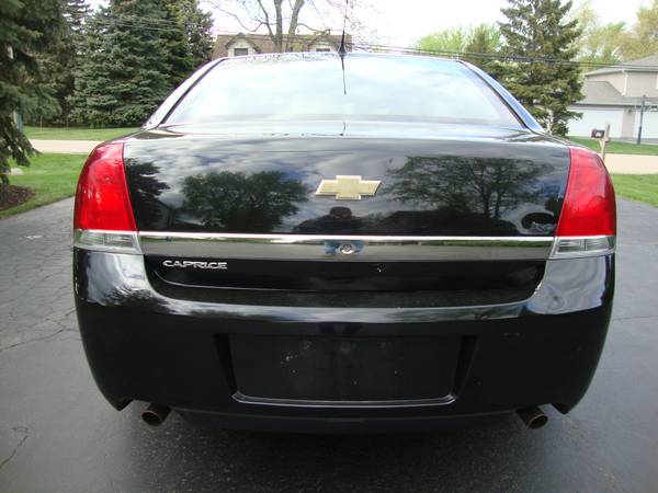 2011 Chevy Caprice Police Interceptor (Low Miles/6 0 Engine/1 Owner) for sale in Deerfield, WI – photo 18