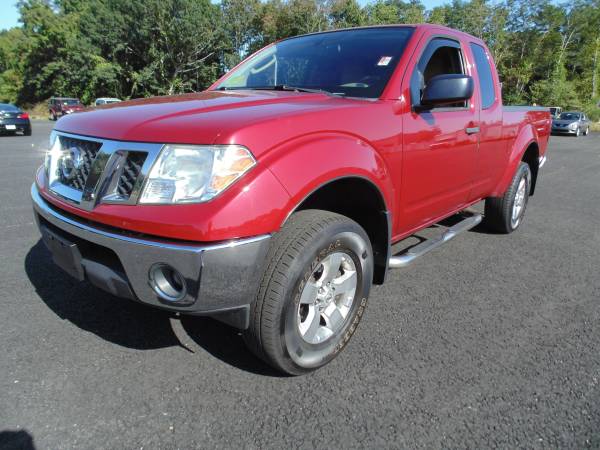 2010 Nissan Frontier SE 4X4 King Cab for sale in Hanover, MA – photo 3