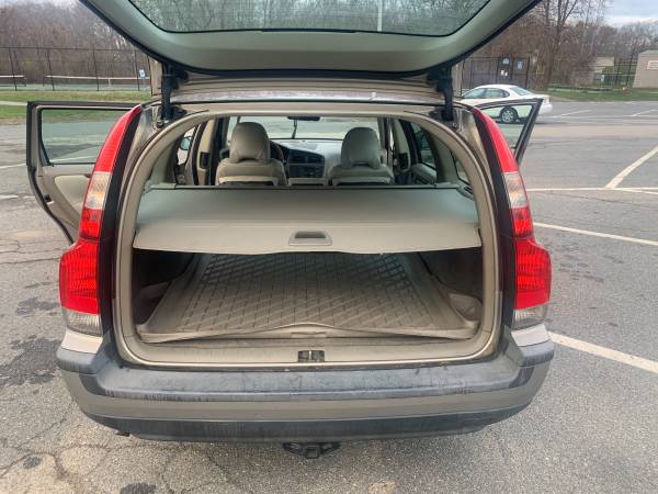 2001 Volvo V70 - cars & trucks - by owner - vehicle automotive sale for sale in Marblehead, MA – photo 18