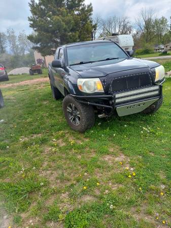 2009 toyota tacoma 15000 OBO for sale in Berryville, AR – photo 2